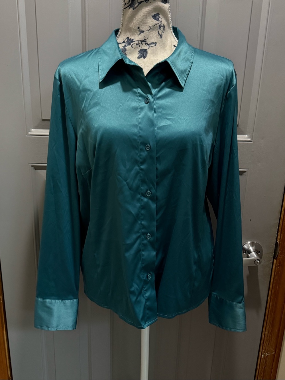 Petite Sophisticate Teal Satin Button-Down Shirt (14P) vintage 90s corporate
